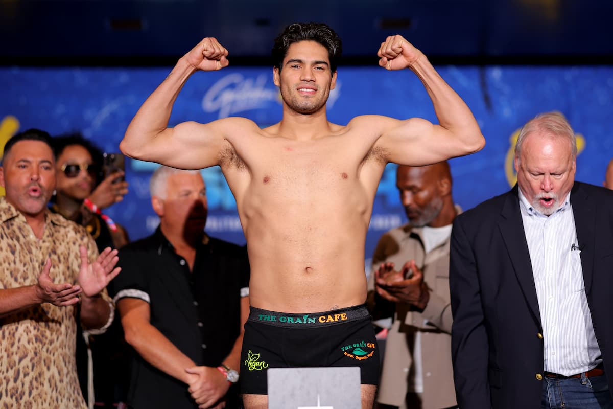 Arsen Goulamirian Vs Zurdo Ramirez On Weight For 200 Pound Title In Los