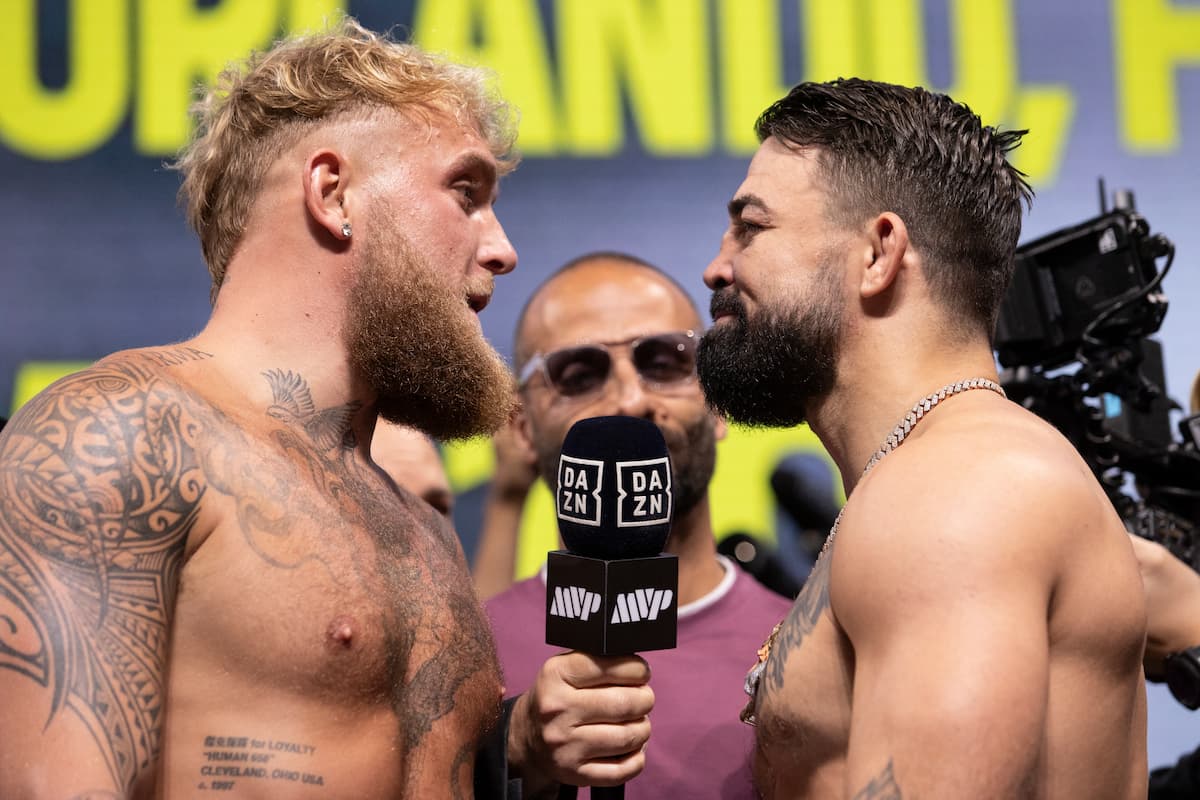 Jake Paul and Mike Perry at the weigh-ins