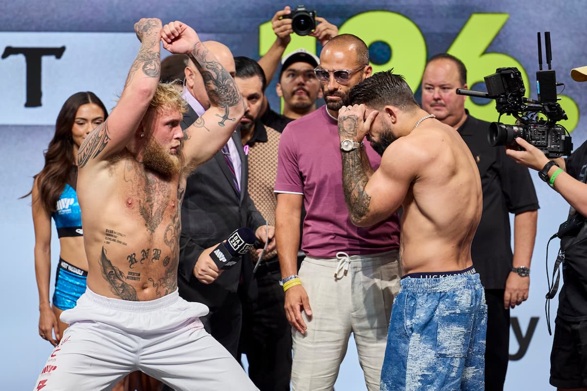 Jake Paul and Mike Perry at the weigh-ins