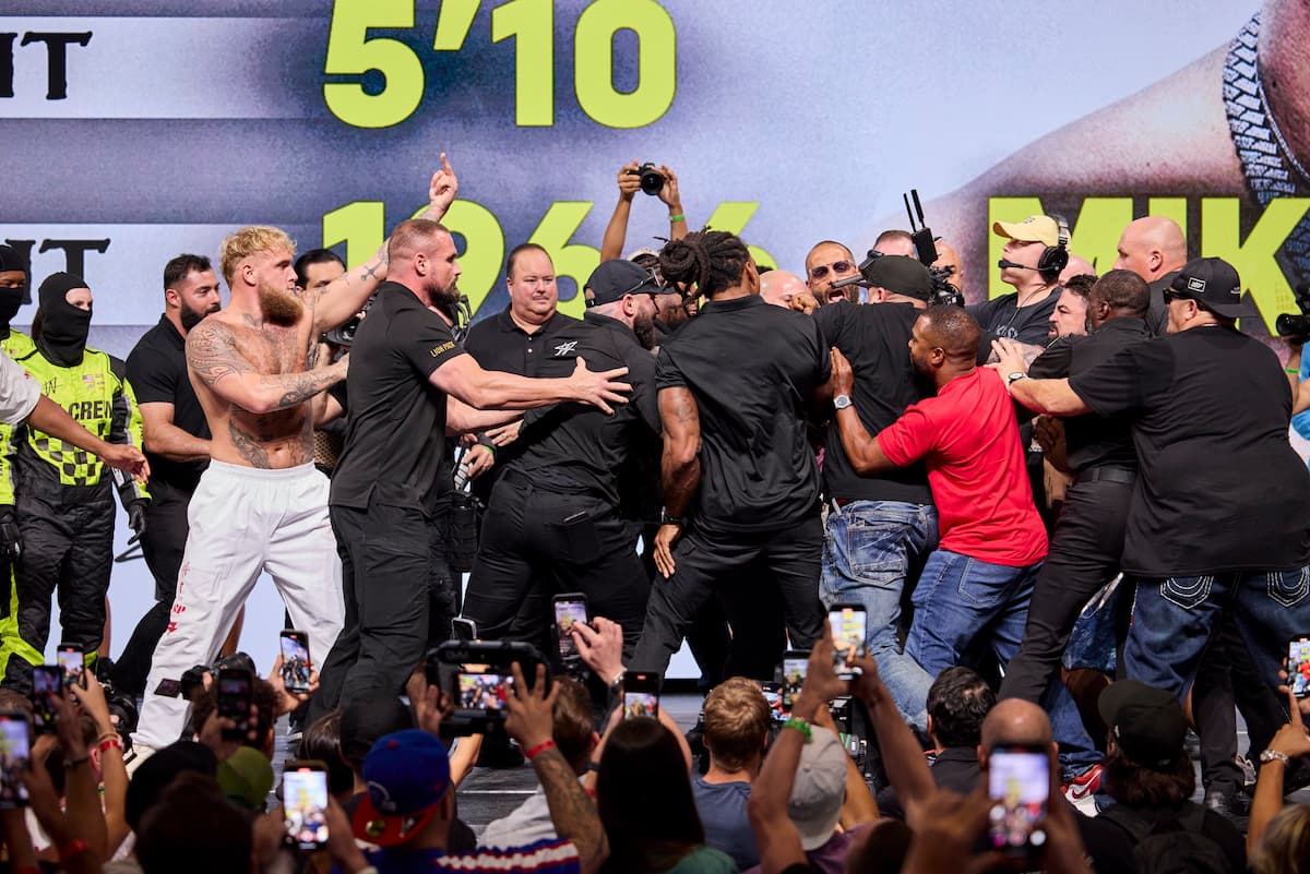 Jake Paul and Mike Perry at the weigh-ins