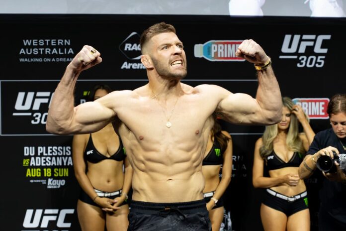 Dricus du Plessis on weight for title defense against Israel Adesanya at UFC 305