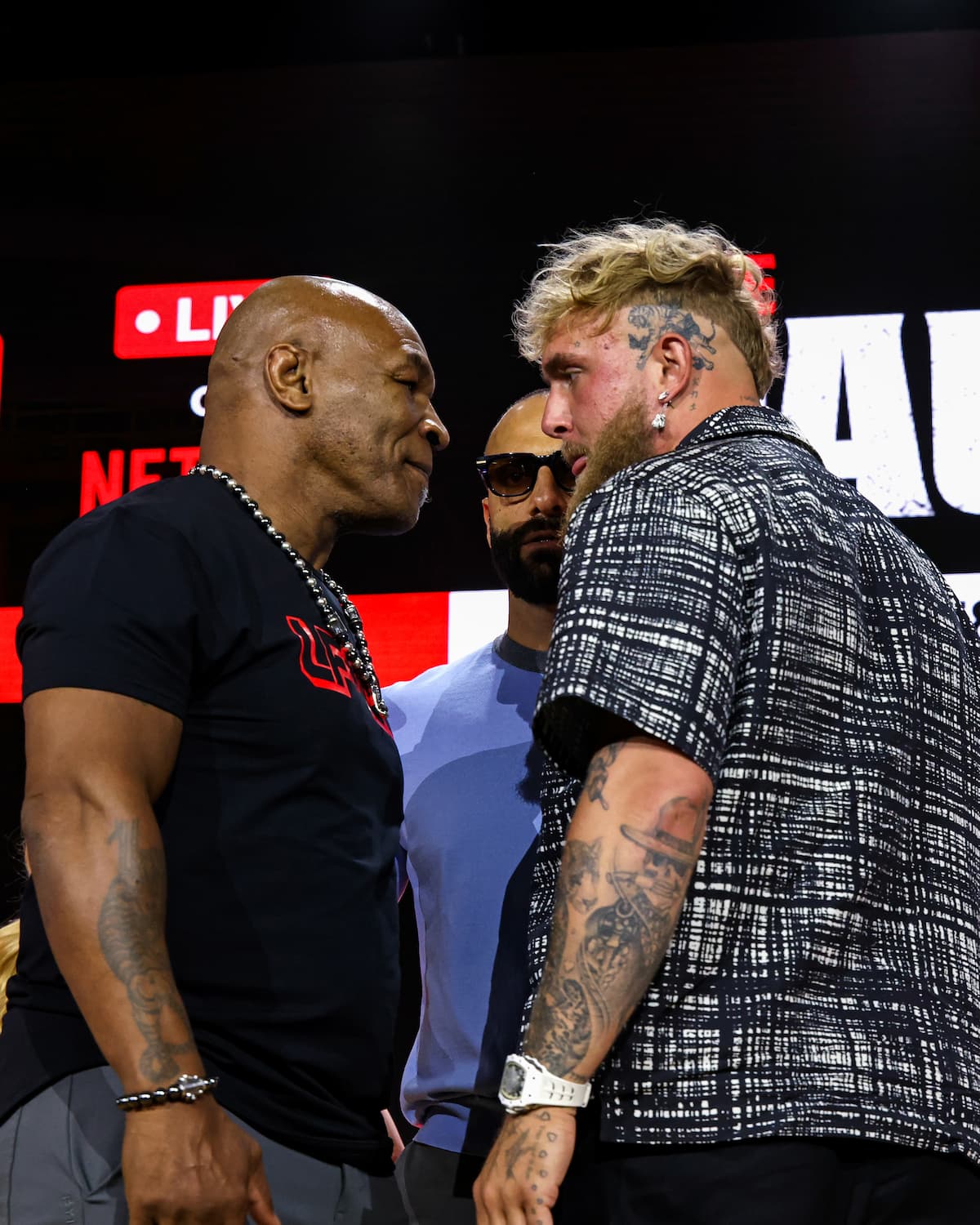 Jake Paul vs Mike Tyson