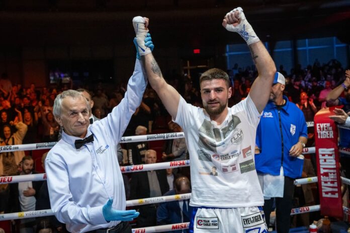 Alexandre Gaumont victorious over Andres Viera