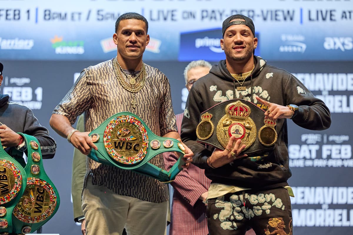 David Benavidez and David Morrell pose at the press conference