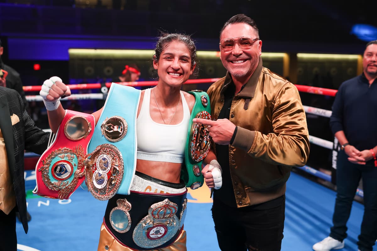 Gabriela Fundora with promoter Oscar De La Hoya