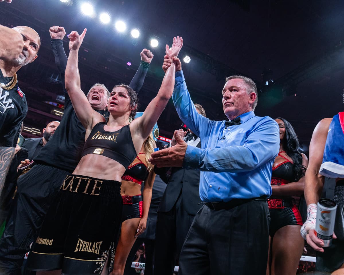 Katie Taylor victorious over Amanda Serrano