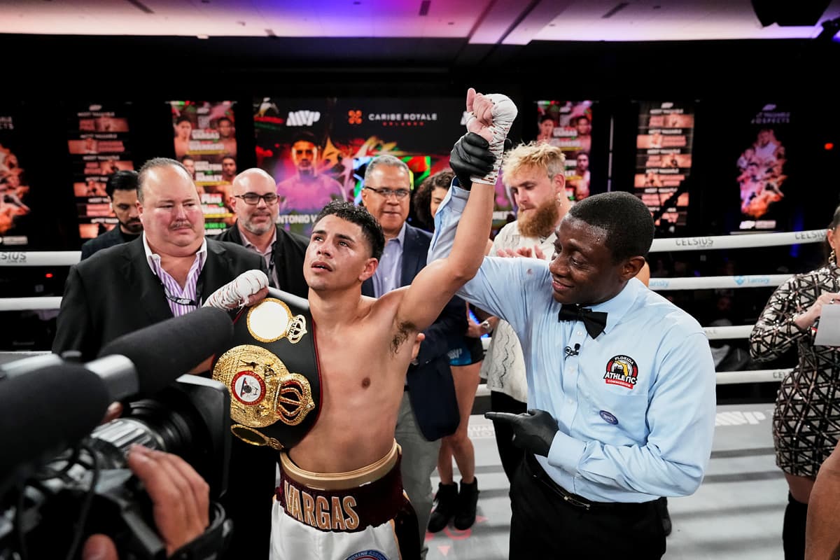 Antonio Vargas victorious over Winston Guerrero