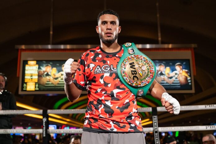 David Benavidez poses with WBC belt