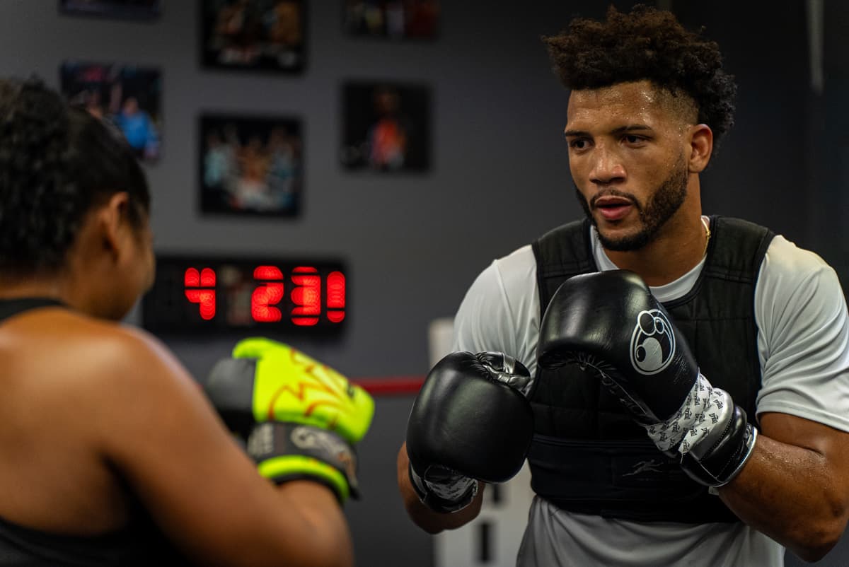 David Morrell training for his fight against David Benavidez