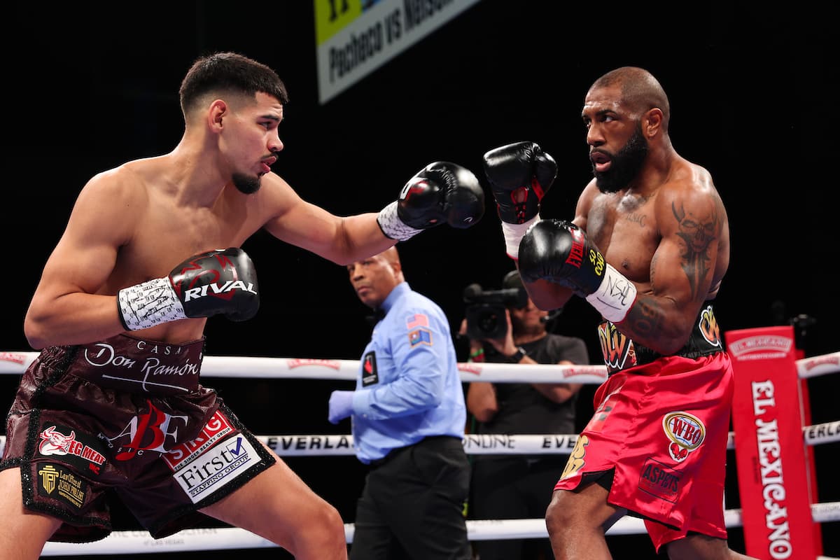 Diego Pacheco and Steven Nelson during their bout