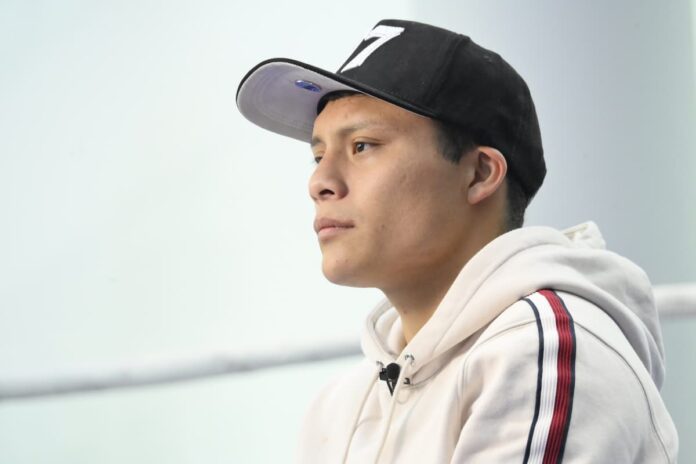 Mexican boxer Isaac Cruz in a cap