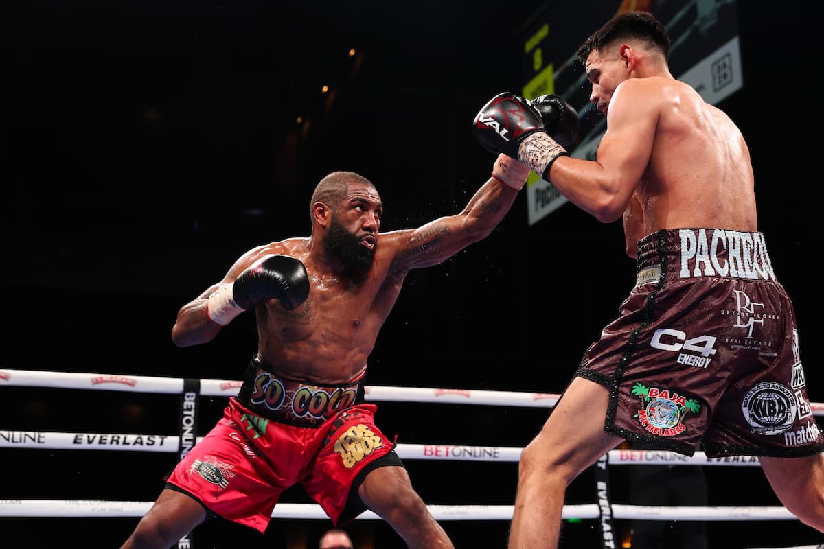 Steven Nelson throws a jab in his bout against Diego Pacheco