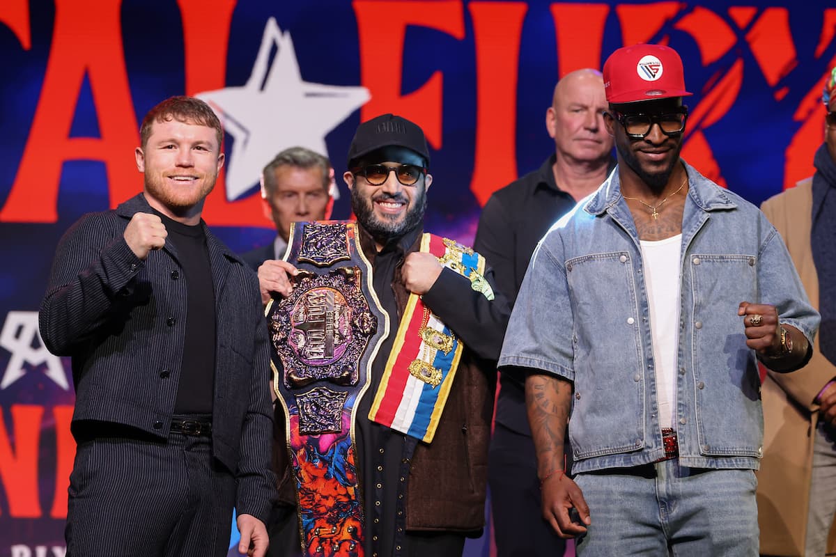 Canelo Alvarez and William Scull