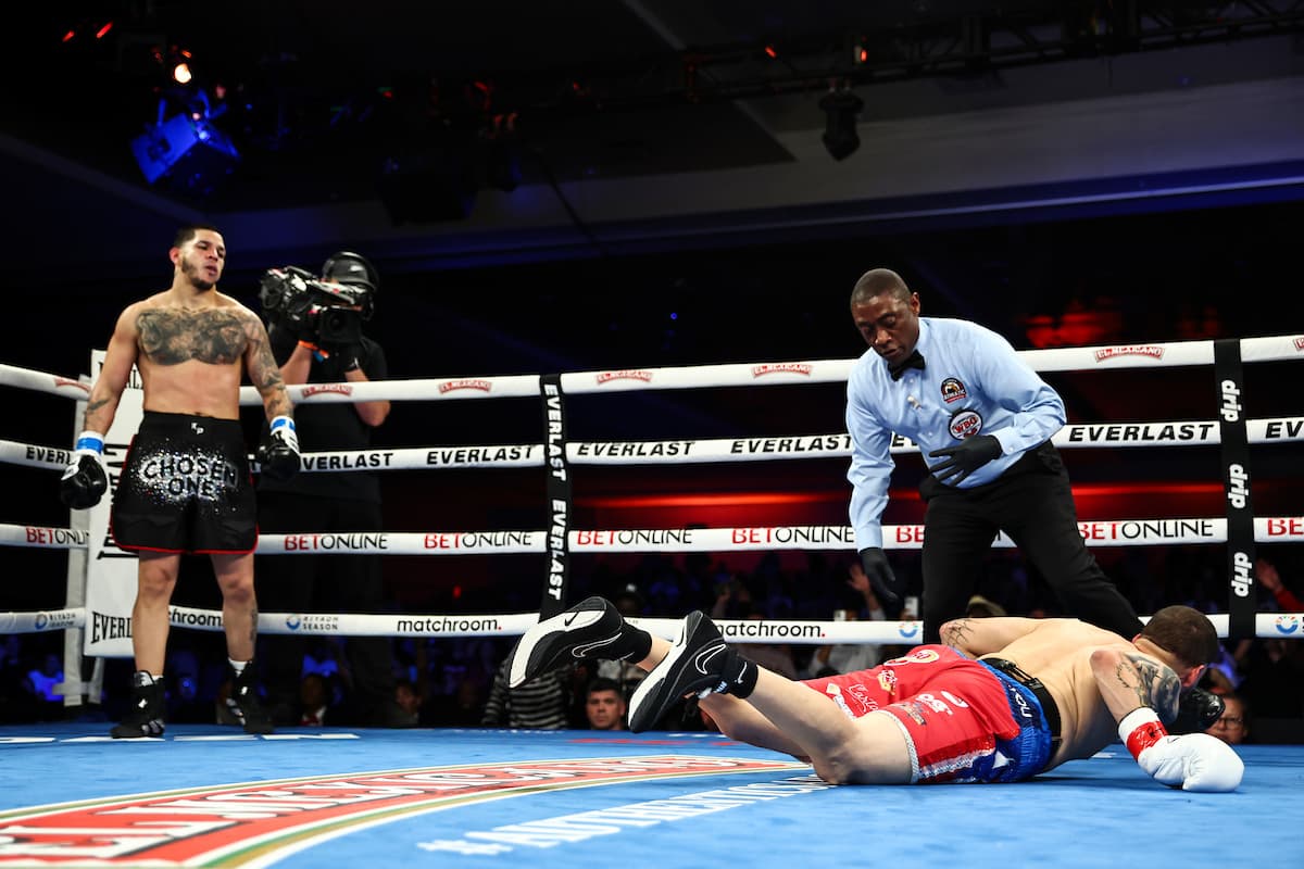 Edgar Berlanga knocks down Jonathan Gonzalez-Ortiz