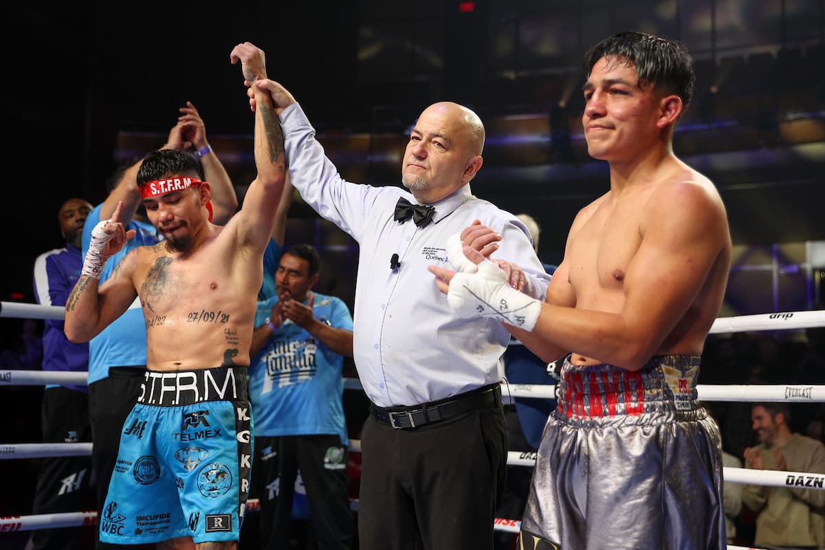 Eduardo 'Rocky' Hernandez victorious over Rene Tellez Giron