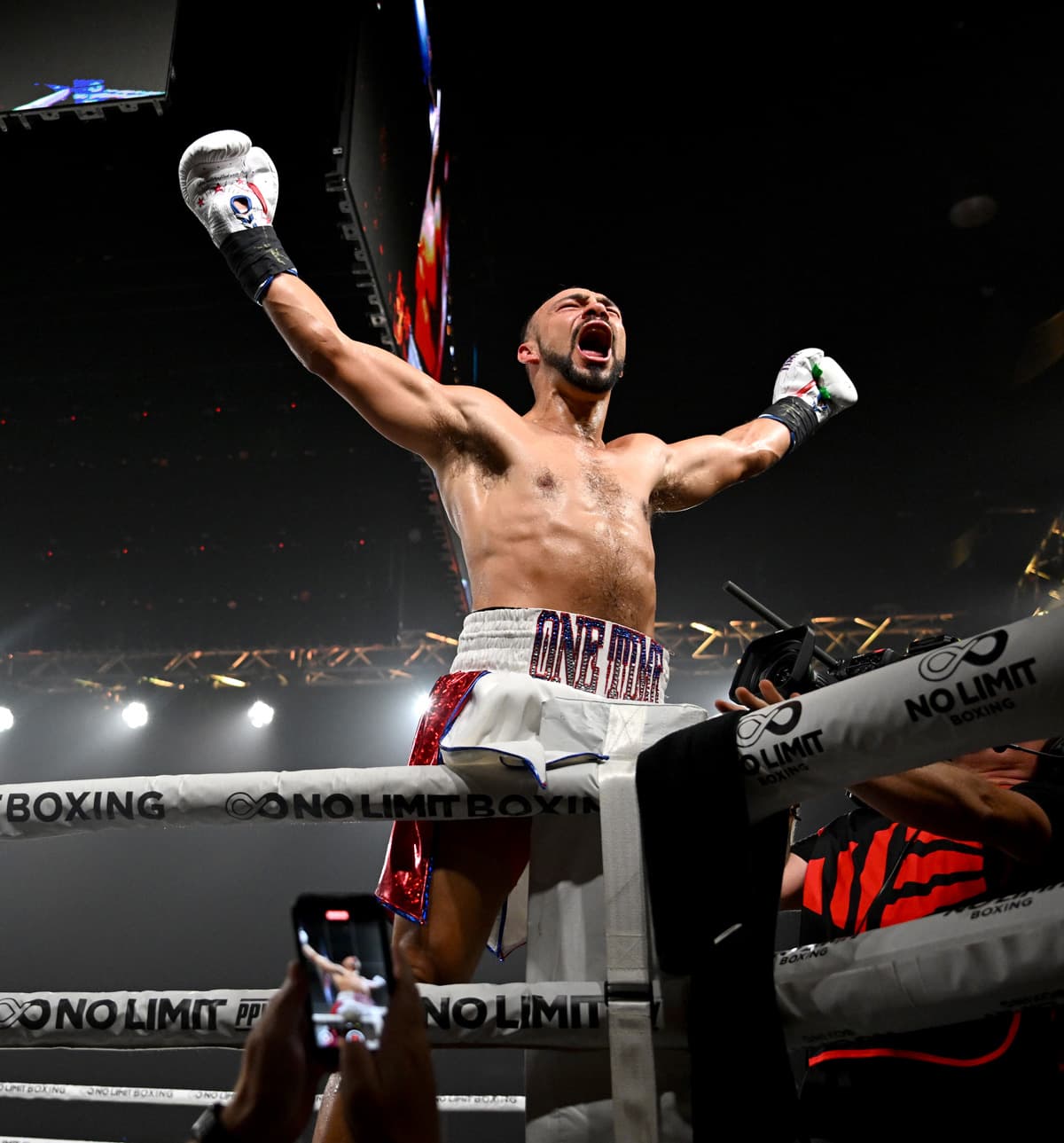 Keith Thurman celebrates victory