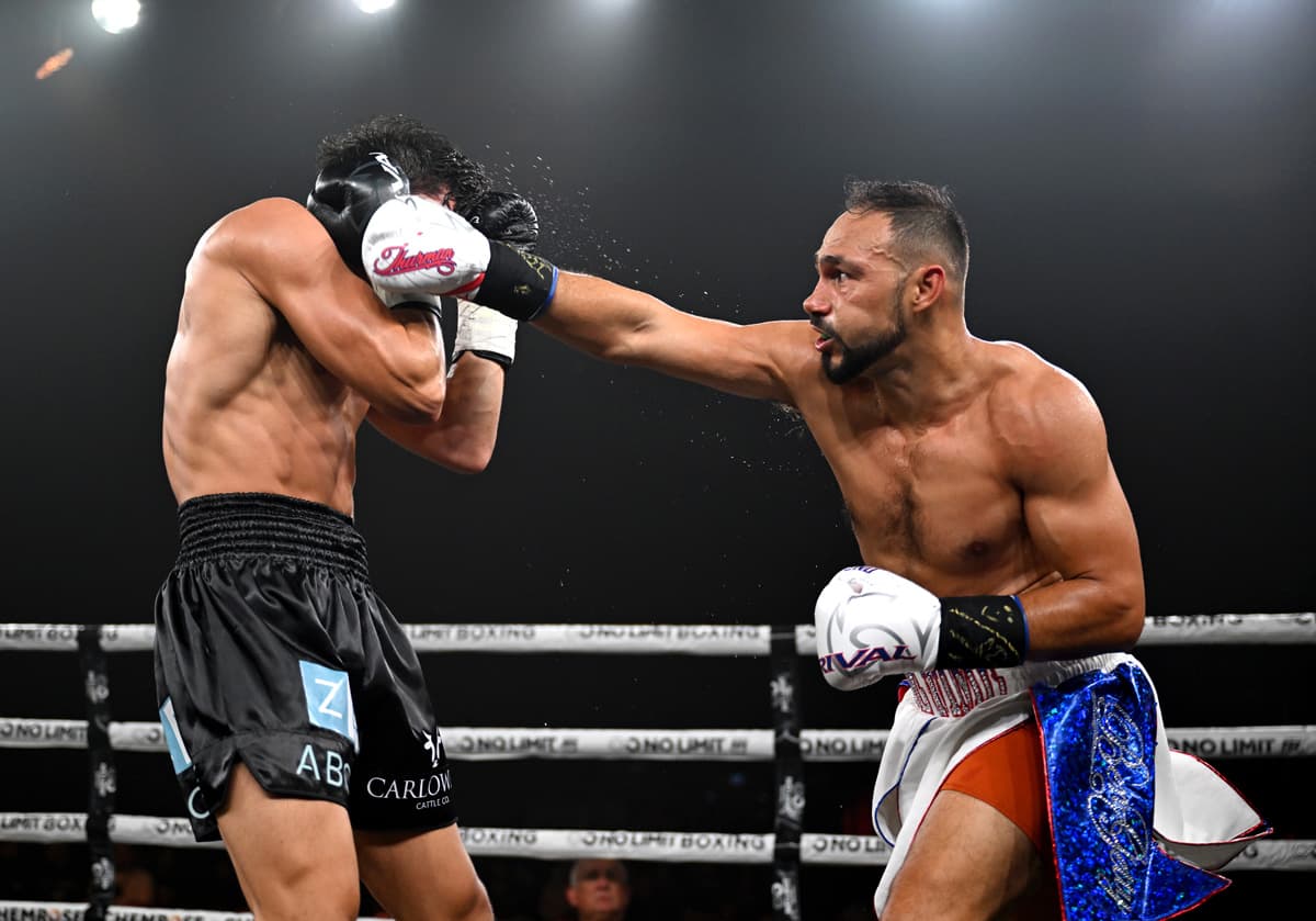 Keith Thurman punches Brock Jarvis