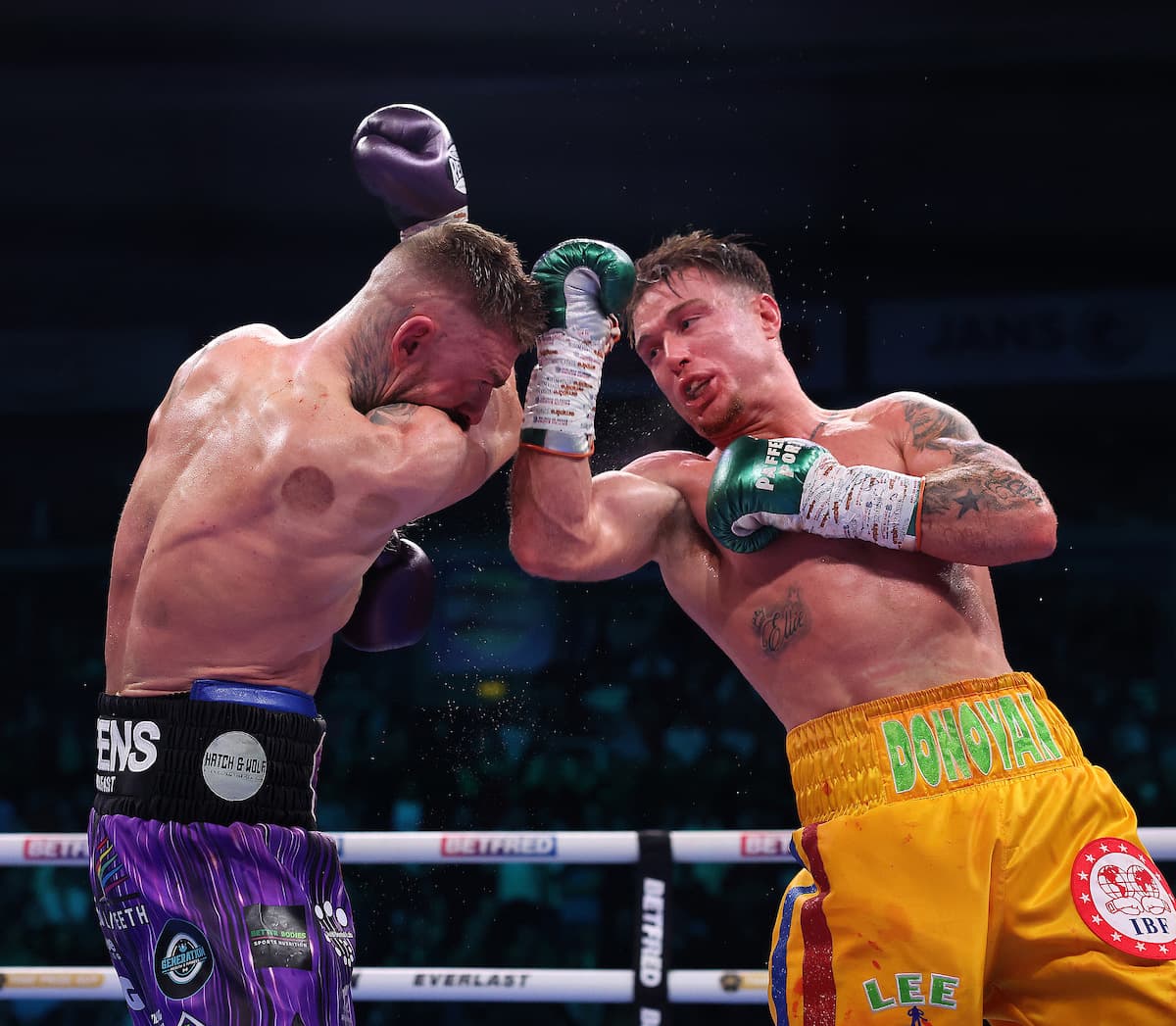 Paddy Donovan vs Lewis Crocker